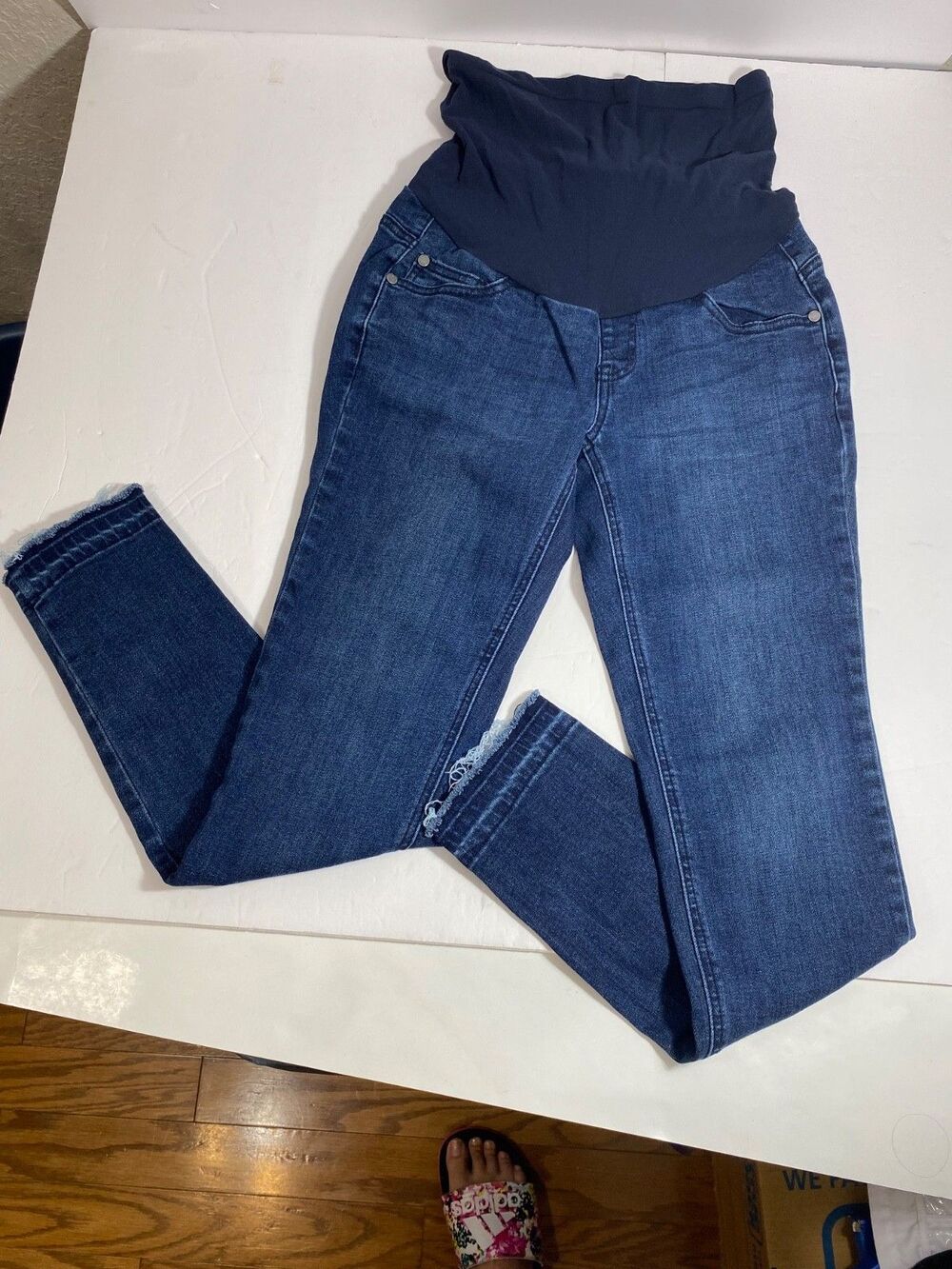 Indigo Blue by Motherhood Maternity Jeans S Small Stretch Ankle Raw Hem
